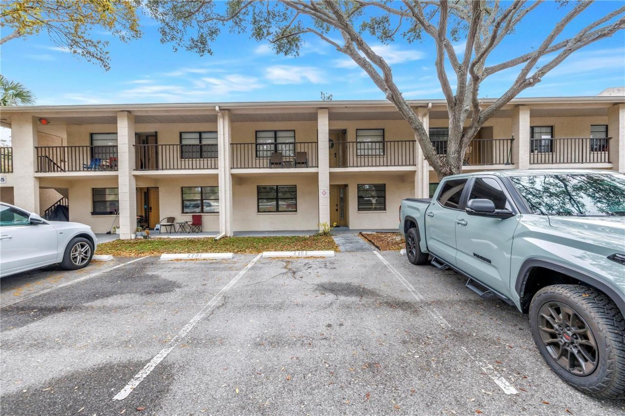 2255 62nd Avenue N, Unit 2102, Saint Petersburg, FL 33702 Photo