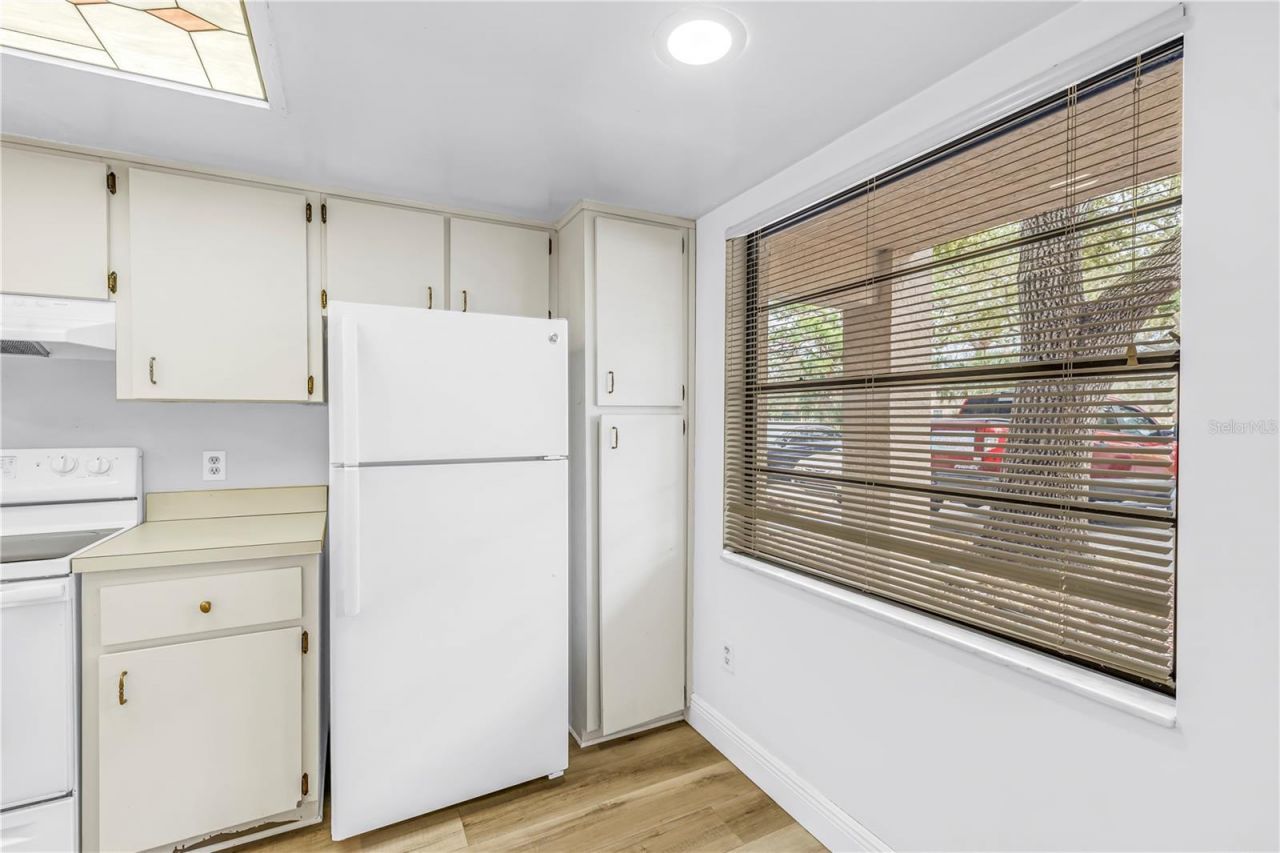 2255 62nd Avenue N, Unit 2102, Saint Petersburg, FL 33702 Photo