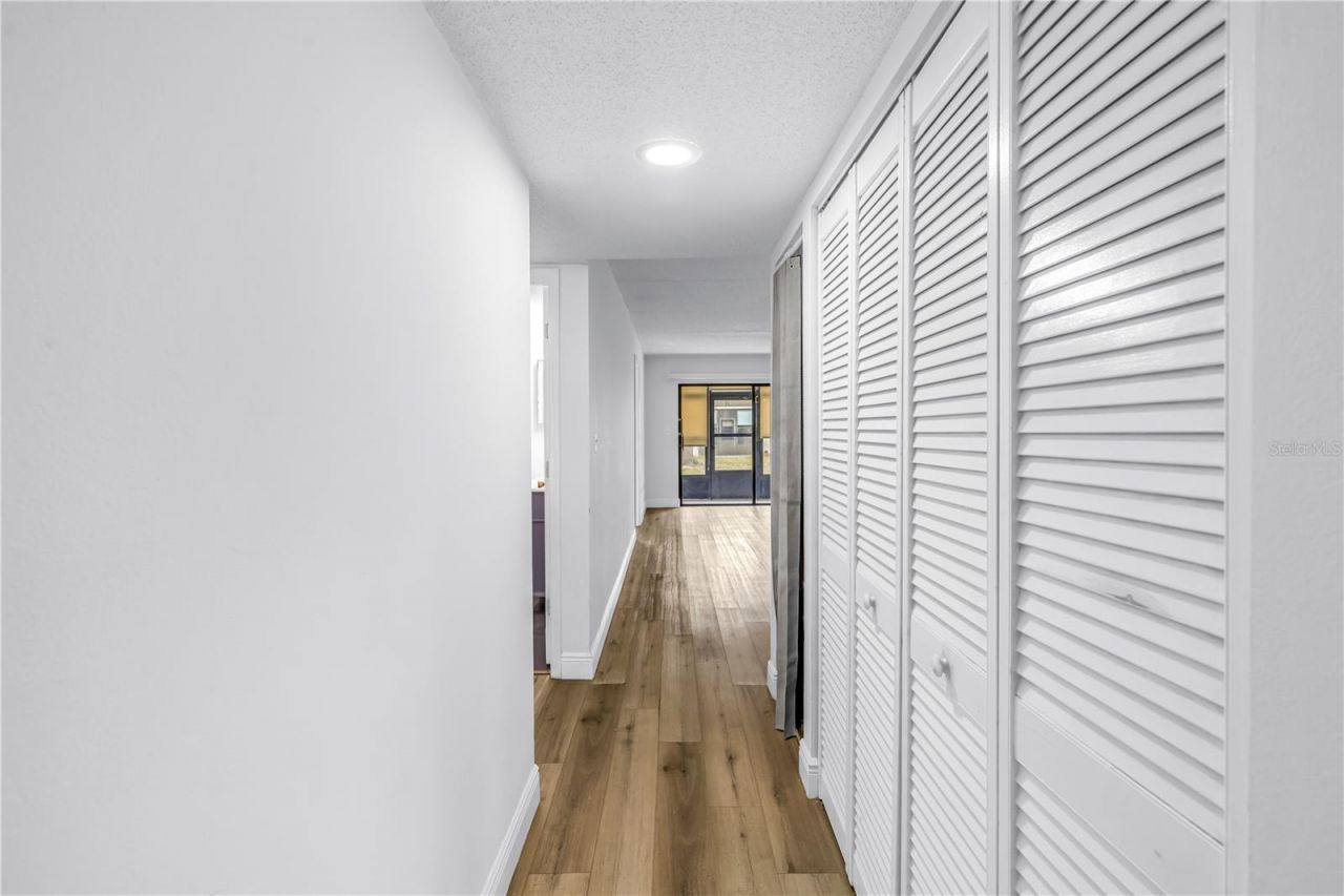 2255 62nd Avenue N, Unit 2102, Saint Petersburg, FL 33702 Photo