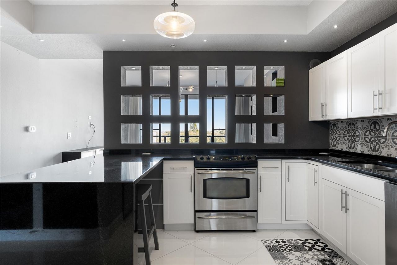 226 5th Avenue N, Unit 601, Saint Petersburg, FL 33701 Photo