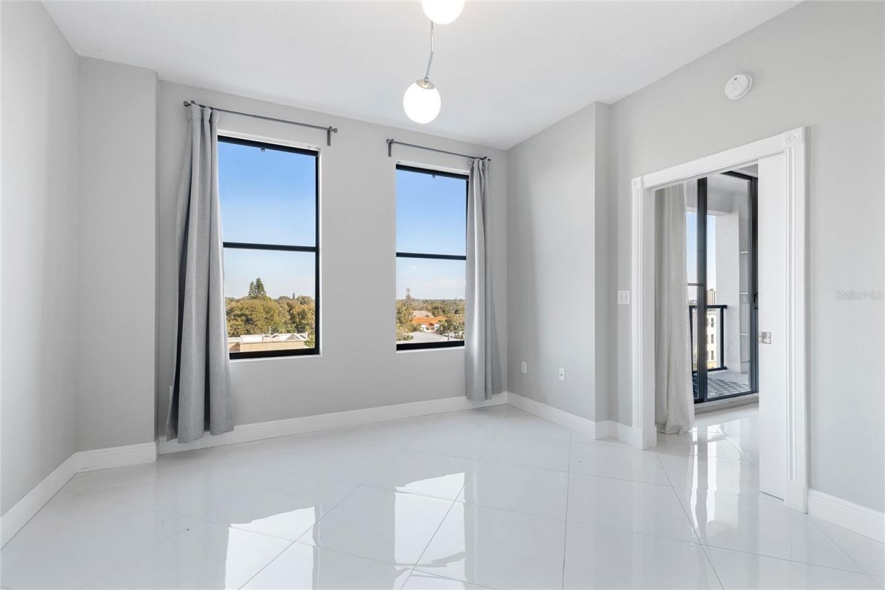 226 5th Avenue N, Unit 601, Saint Petersburg, FL 33701 Photo