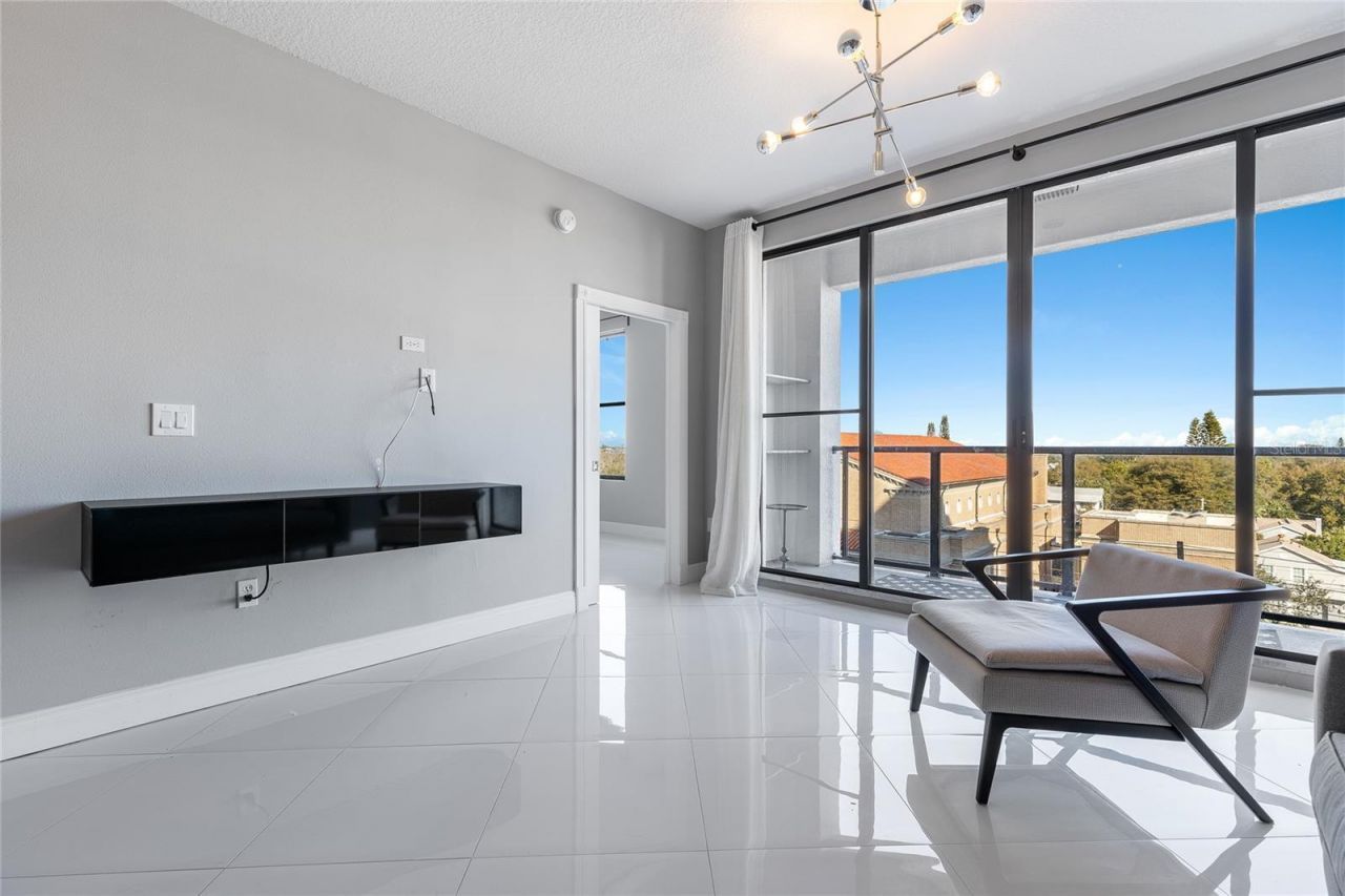 226 5th Avenue N, Unit 601, Saint Petersburg, FL 33701 Photo