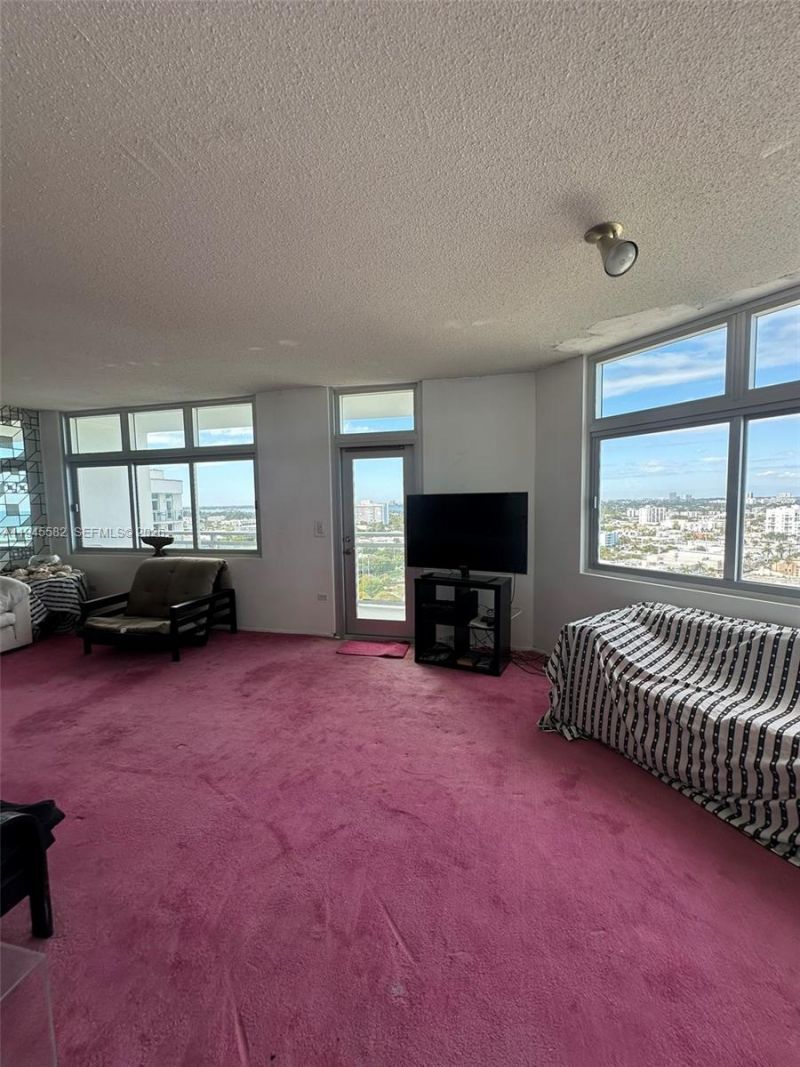 7135 Collins Ave, Unit PH5, Miami Beach, FL 33141 Photo