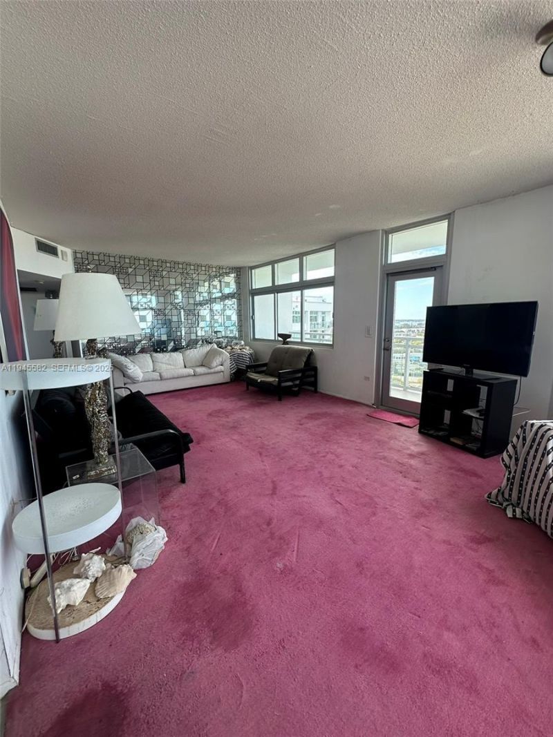 7135 Collins Ave, Unit PH5, Miami Beach, FL 33141 Photo