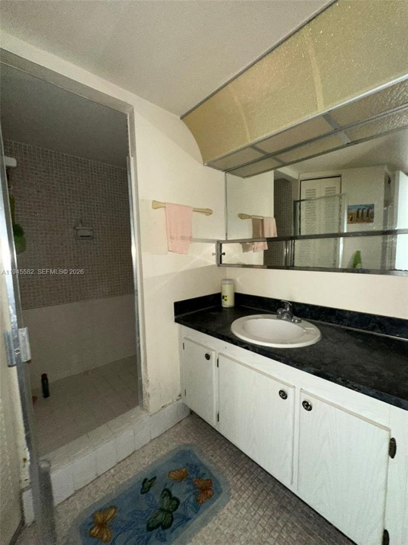 7135 Collins Ave, Unit PH5, Miami Beach, FL 33141 Photo