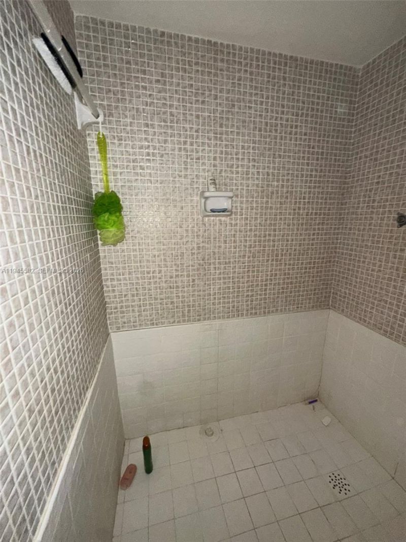 7135 Collins Ave, Unit PH5, Miami Beach, FL 33141 Photo