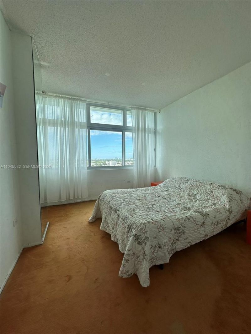 7135 Collins Ave, Unit PH5, Miami Beach, FL 33141 Photo