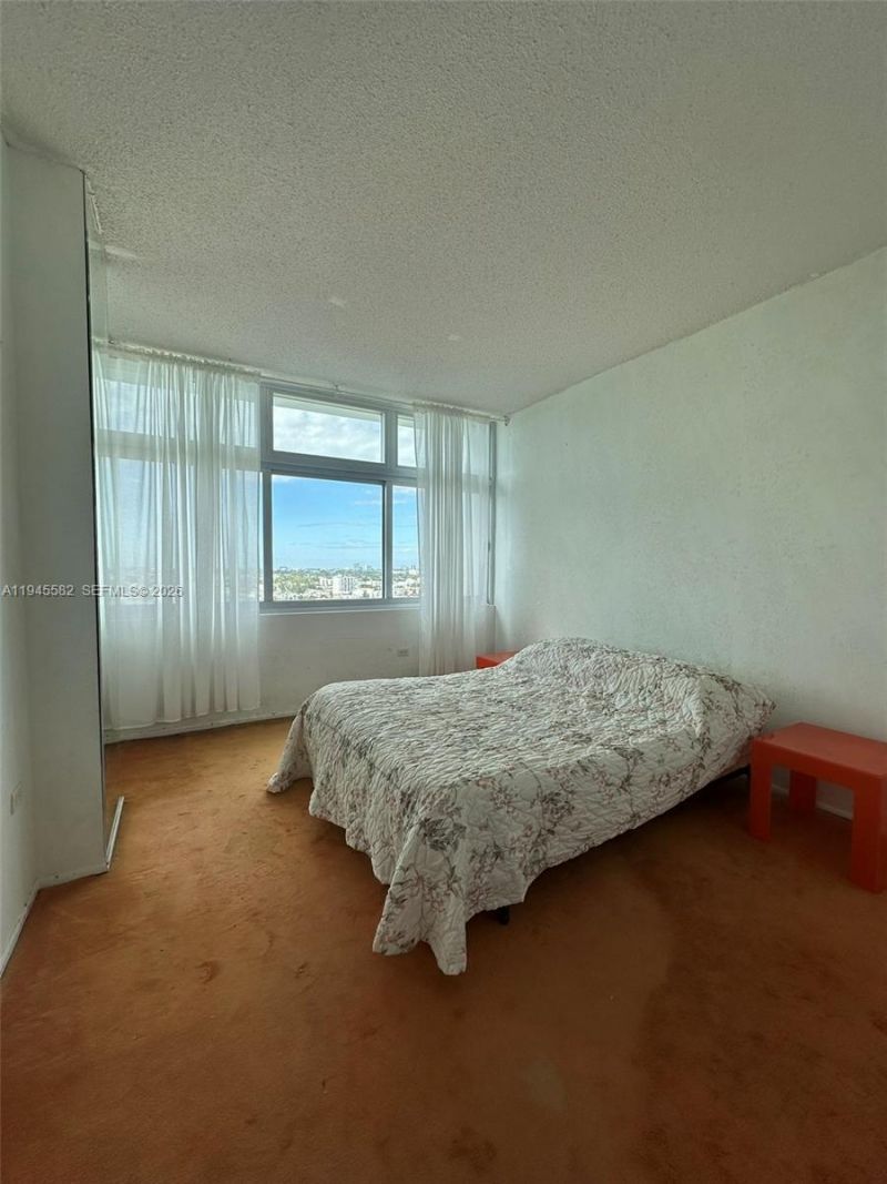 7135 Collins Ave, Unit PH5, Miami Beach, FL 33141 Photo
