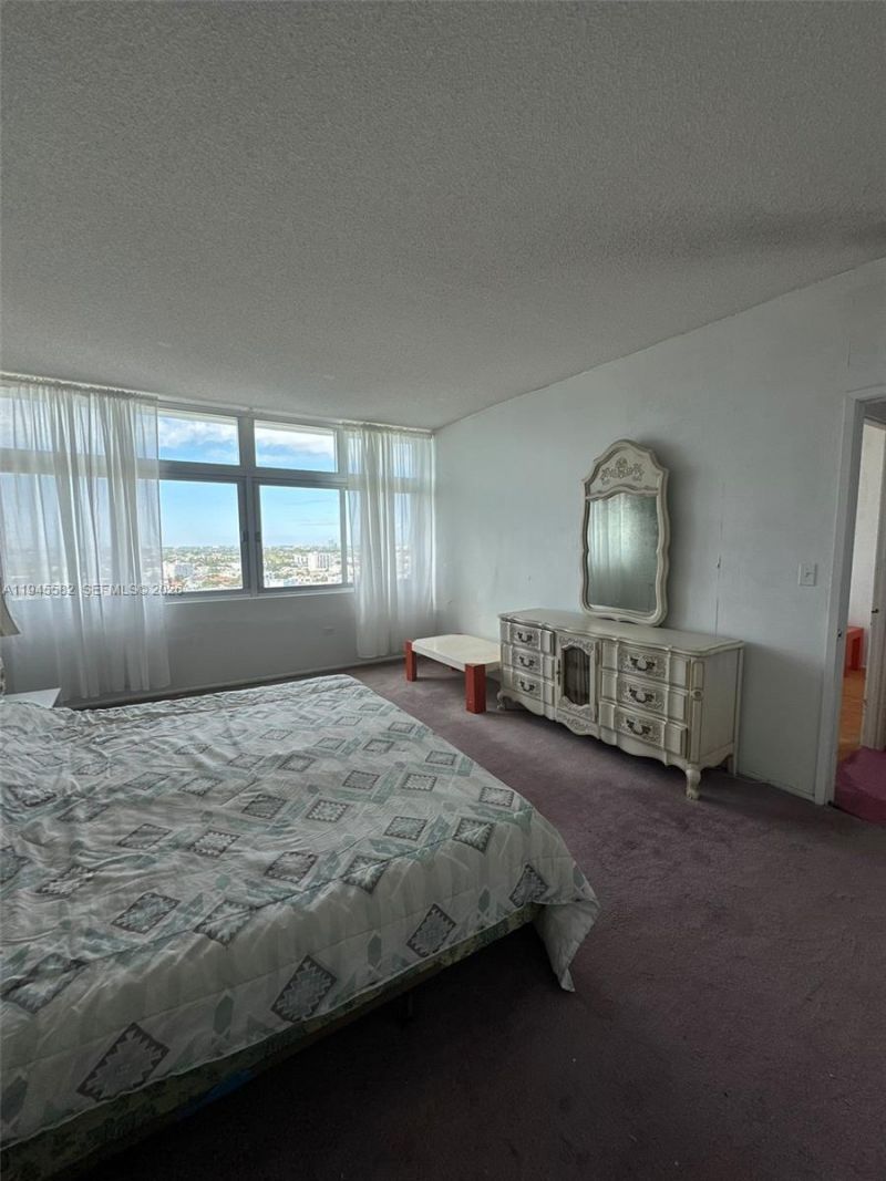 7135 Collins Ave, Unit PH5, Miami Beach, FL 33141 Photo