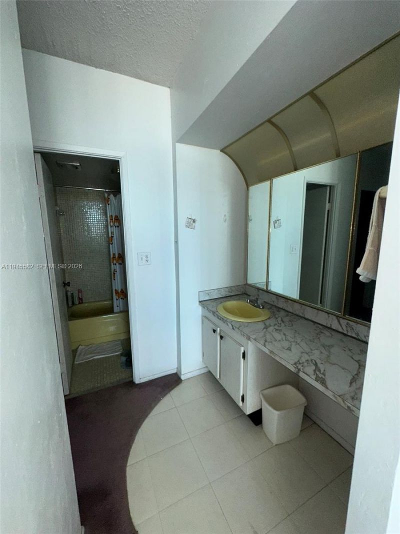 7135 Collins Ave, Unit PH5, Miami Beach, FL 33141 Photo