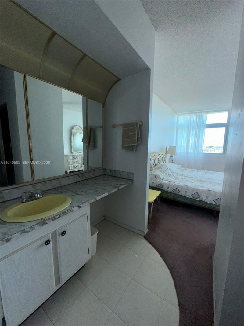 7135 Collins Ave, Unit PH5, Miami Beach, FL 33141 Photo