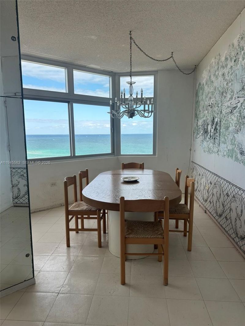 7135 Collins Ave, Unit PH5, Miami Beach, FL 33141 Photo