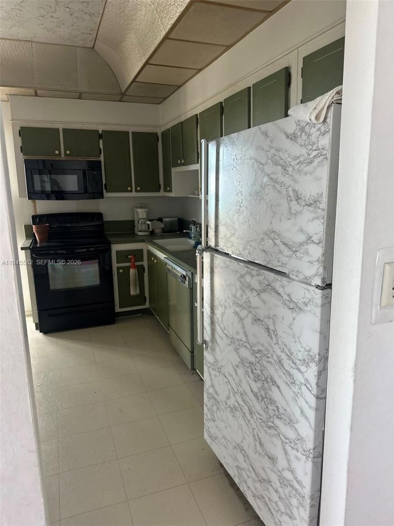 7135 Collins Ave, Unit PH5, Miami Beach, FL 33141 Photo