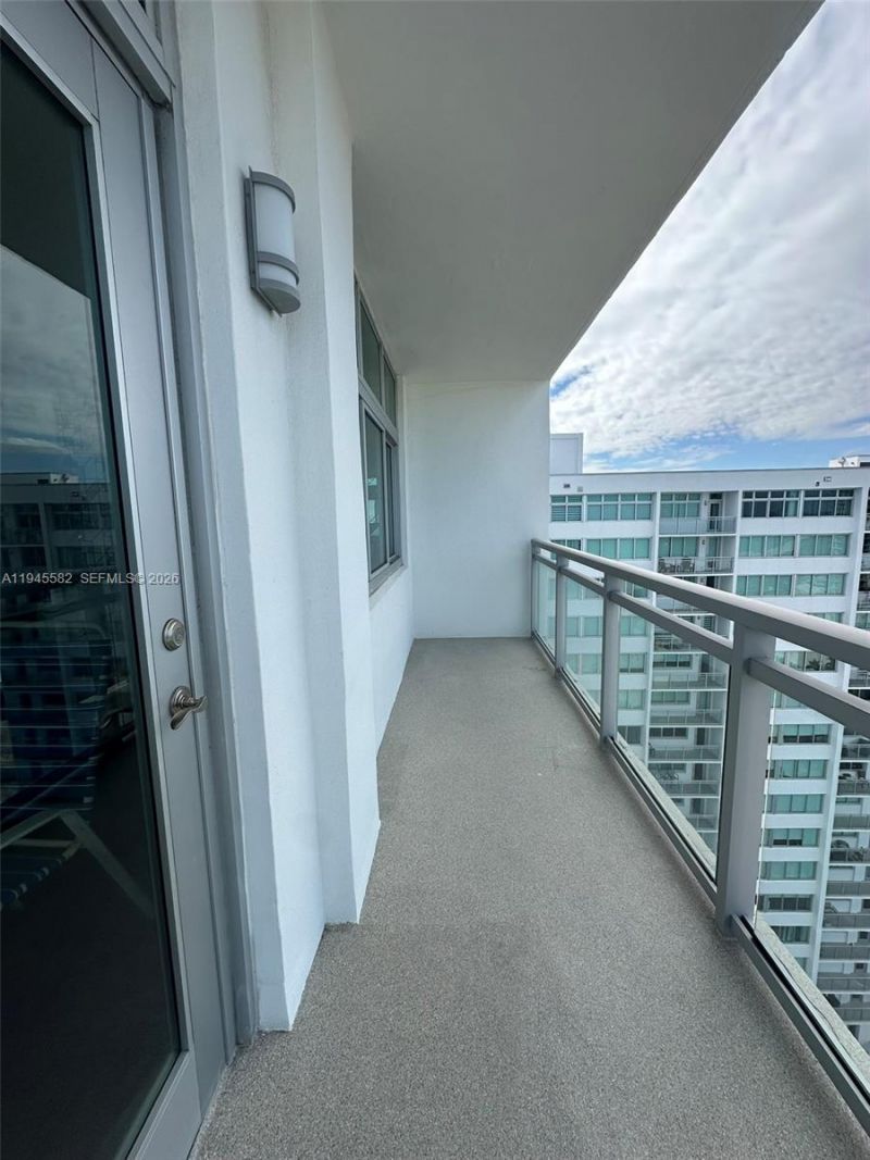 7135 Collins Ave, Unit PH5, Miami Beach, FL 33141 Photo