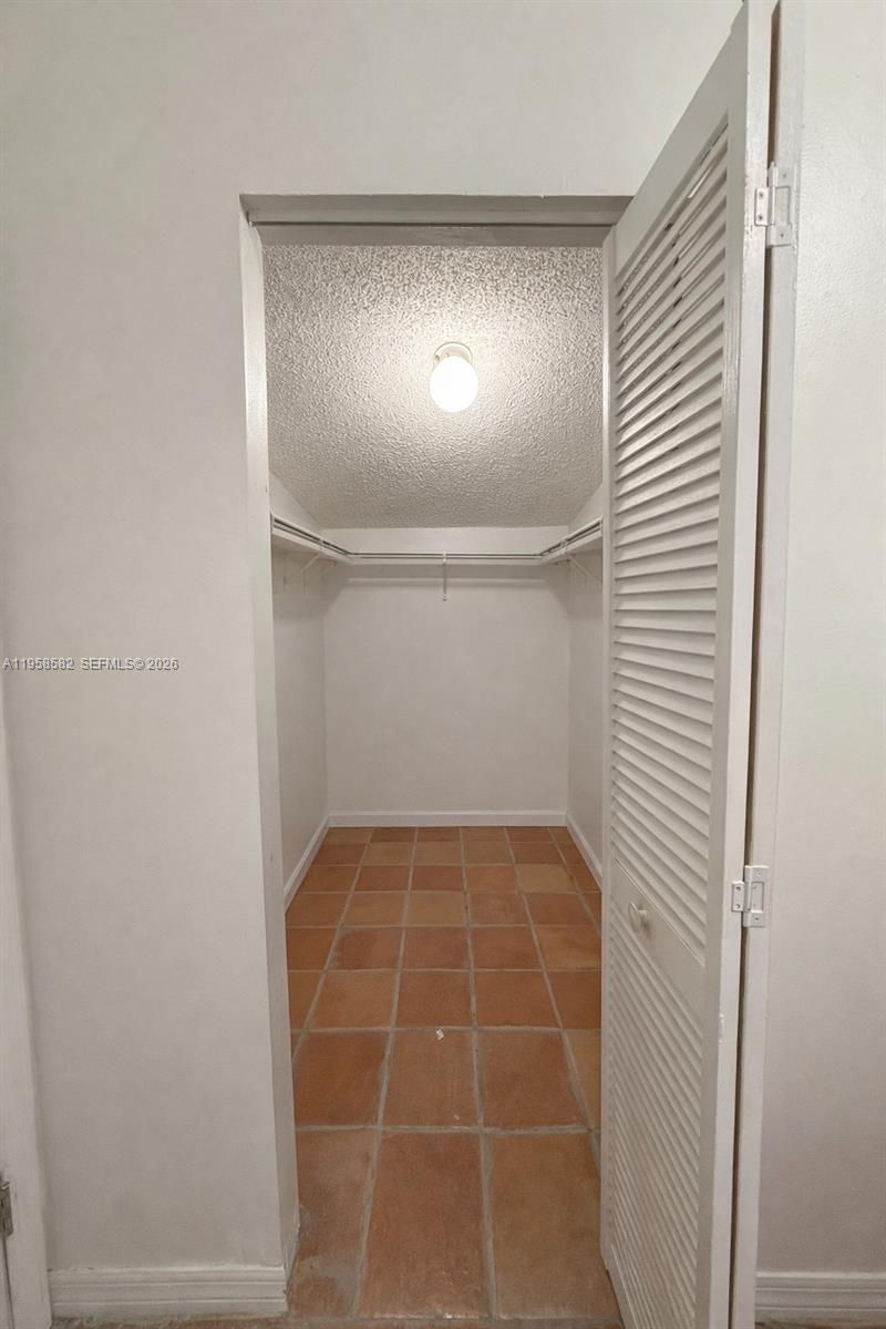 1045 NW 126th Pl, Miami, FL 33182 Photo