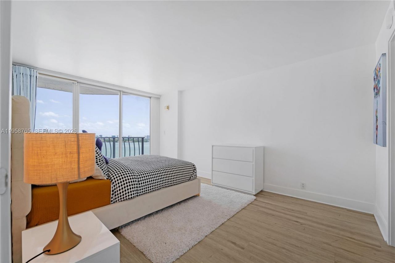 7601 E Treasure Dr , Unit 2209, North Bay Village, FL 33141 Photo