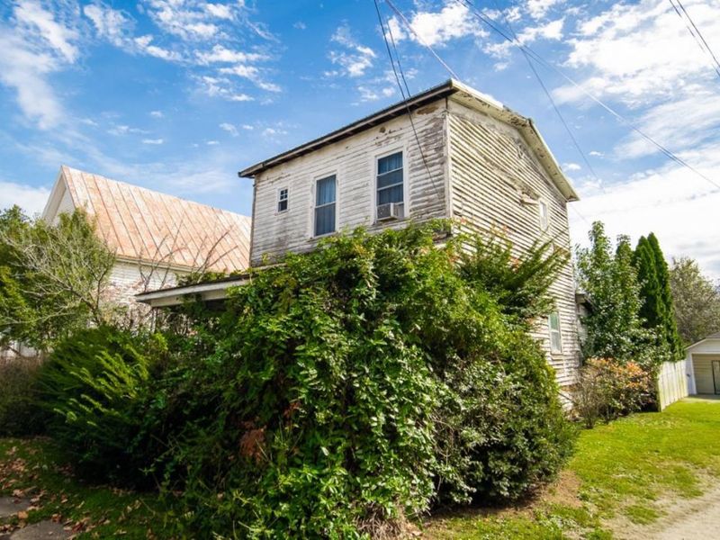 312 E Eighth Street, Manchester, OH 45144 Photo 2