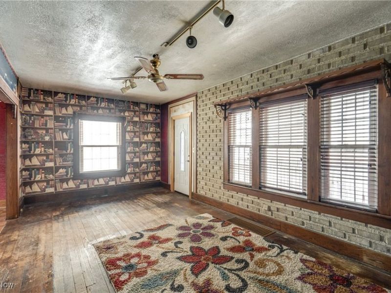 263 19th Street NW, Barberton, OH 44203 Photo 6