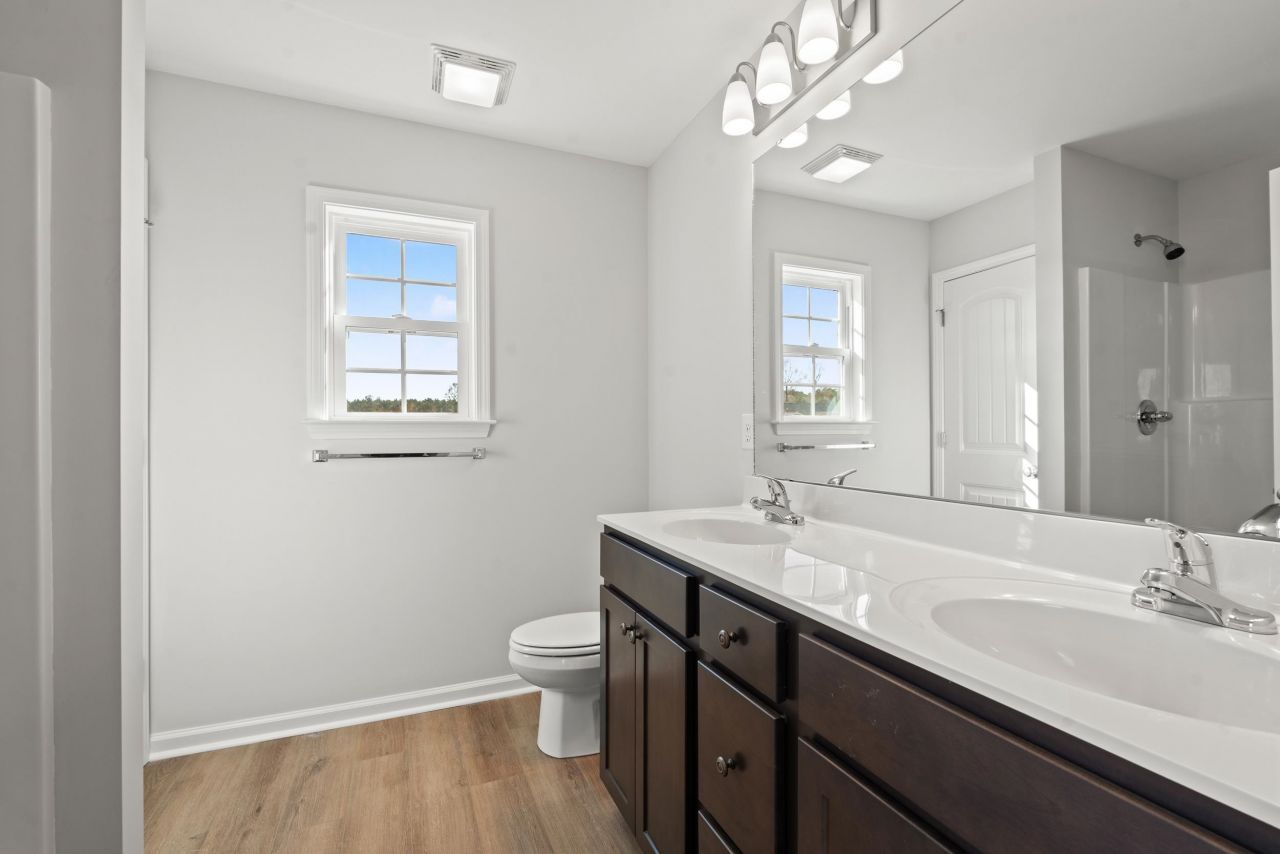 955 Woodside Dr. Photo 11