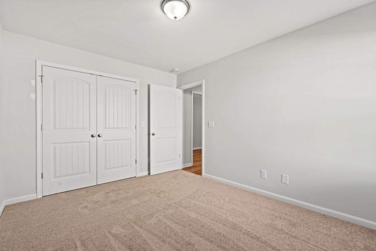 955 Woodside Dr. Photo 17