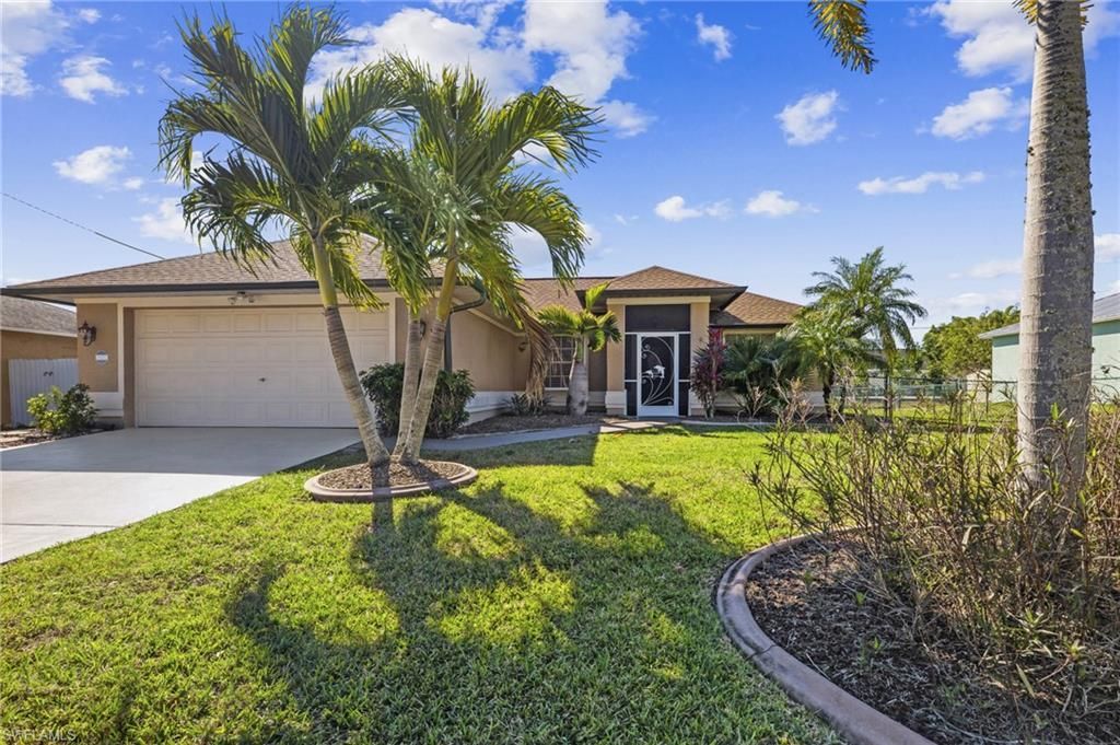 1502 SW 13th Ter, Cape Coral, FL 33991 Photo