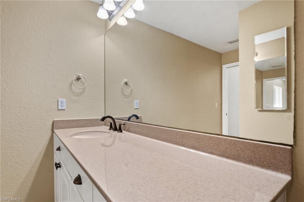 1502 SW 13th Ter, Cape Coral, FL 33991 Photo