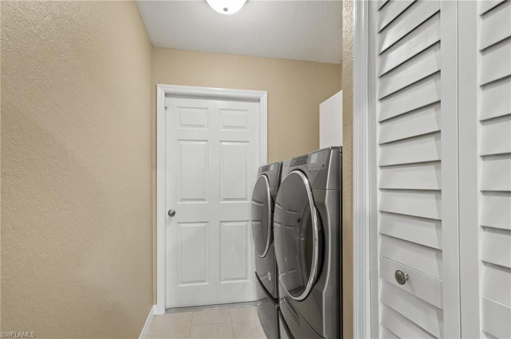 1502 SW 13th Ter, Cape Coral, FL 33991 Photo