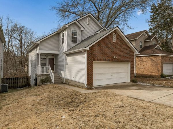 5925 Colchester Dr, Hermitage, TN 37076