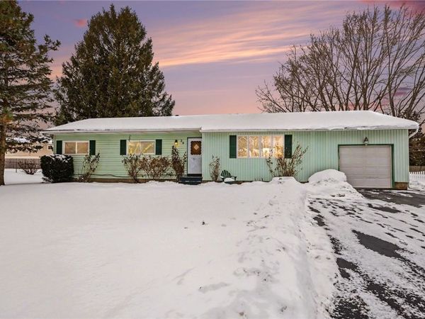 29 Amesbury Road, Rochester, NY 14623