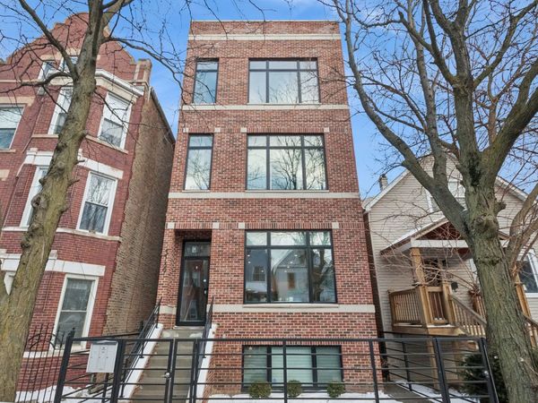 3139 N Central Park Avenue, Unit 3, Chicago, IL 60618