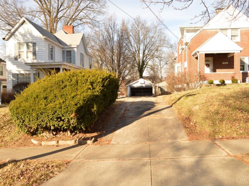 3020 Daytona Avenue, Cincinnati, OH 45211 Photo 9