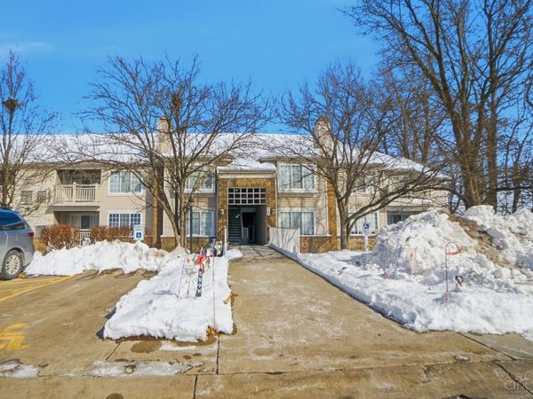 9800 Regatta Drive, Unit 301, Colerain Twp, OH 45252