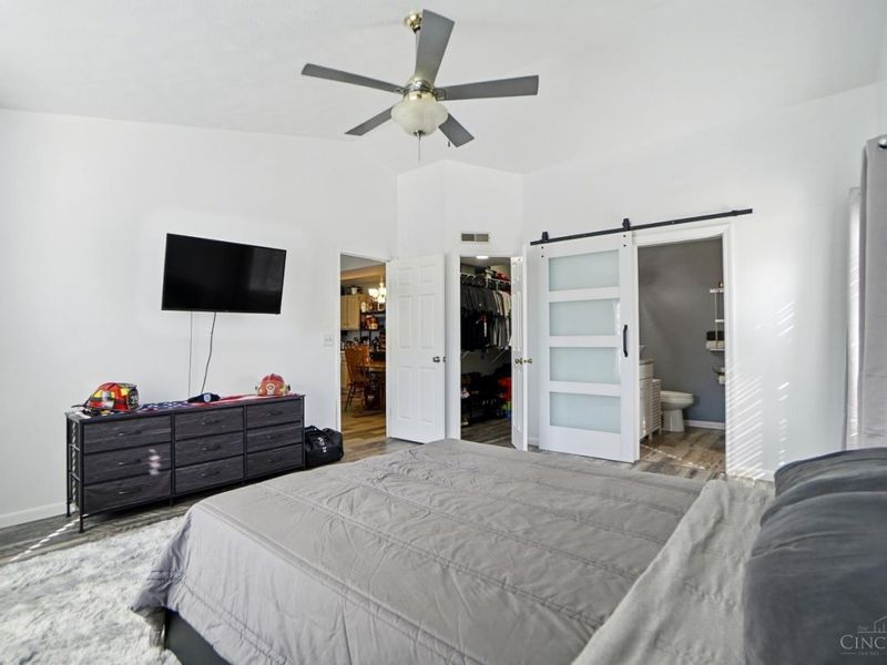 9800 Regatta Drive, Unit 301, Colerain Township, OH 45252 Photo 14