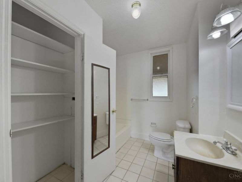 1461 Kinney Avenue, Cincinnati, OH 45231 Photo 25