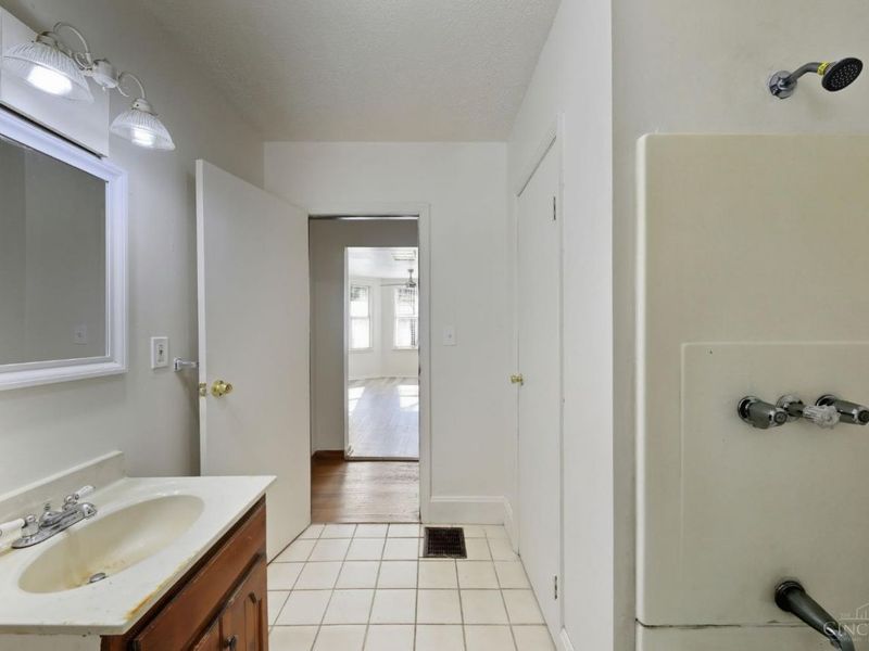 1461 Kinney Avenue, Cincinnati, OH 45231 Photo 26