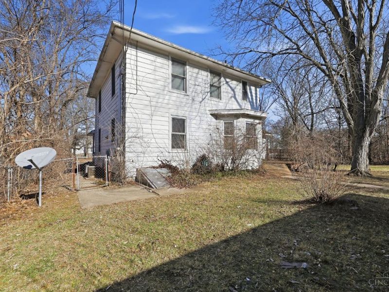1461 Kinney Avenue, Cincinnati, OH 45231 Photo 6