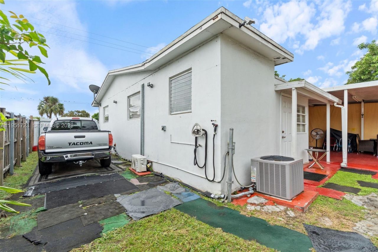 9601-9603 SW 36th St, Miami, FL 33165 Photo