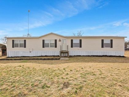 247 N Lake Street Axtell, TX 76624