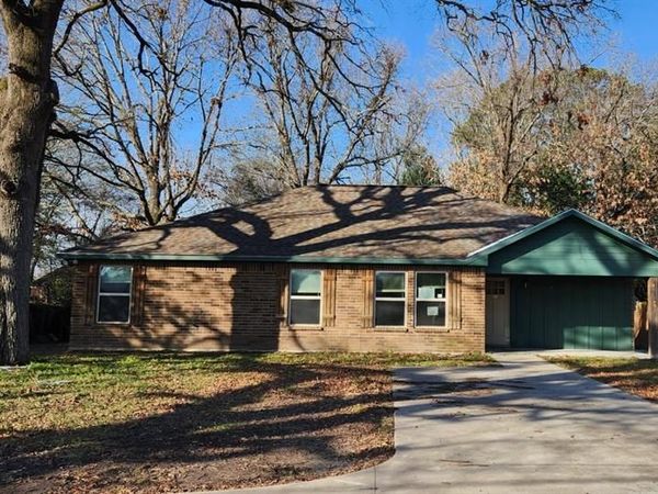 2235 N Pacific Street, Mineola, TX 75773