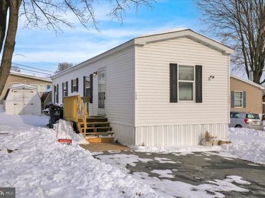 113 MEADOW LANE, LITITZ, PA 17543