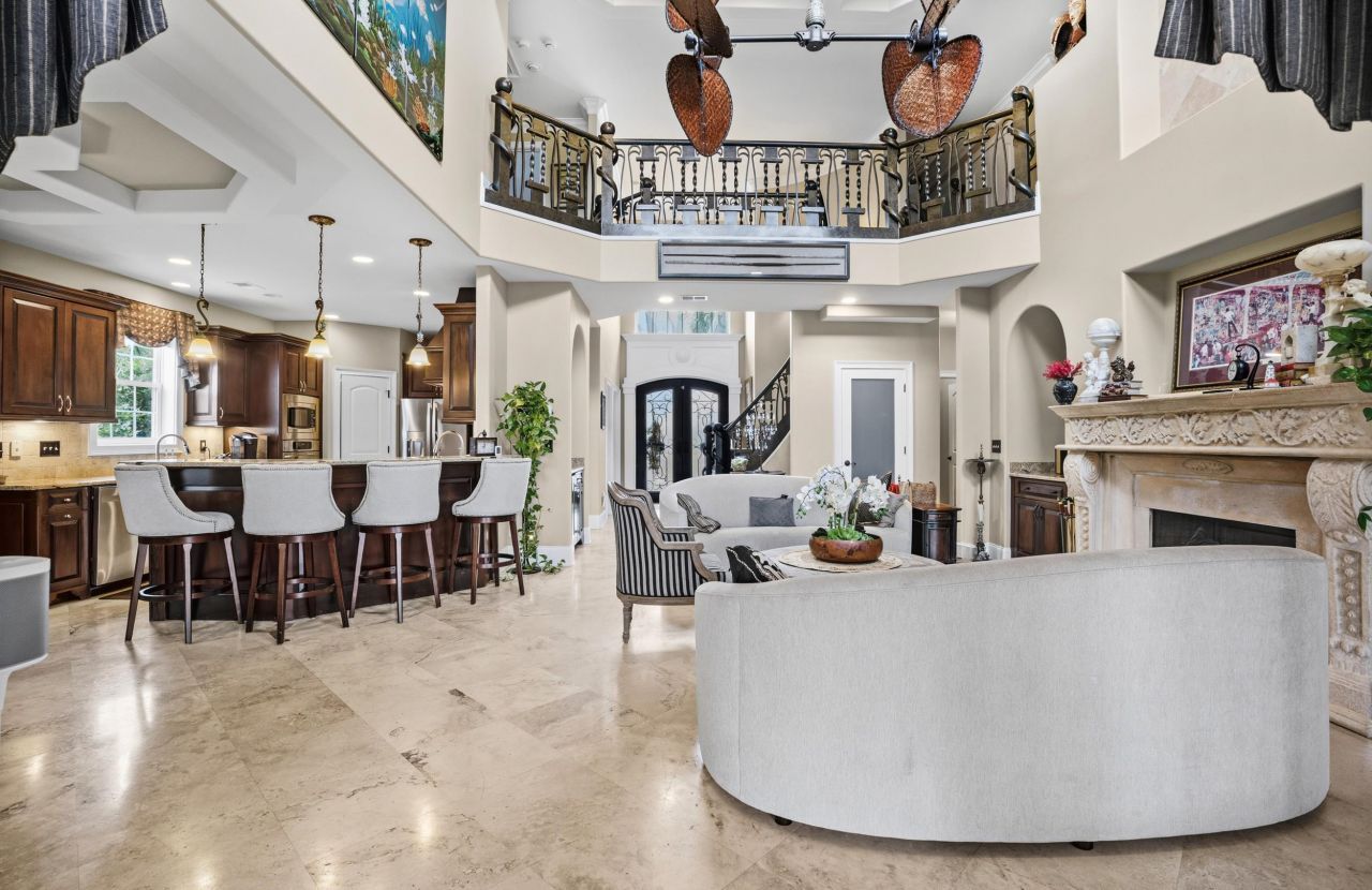 969 Bluffview Dr. Photo 11