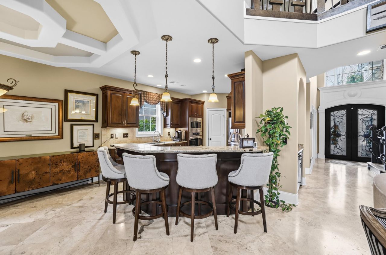 969 Bluffview Dr. Photo 14