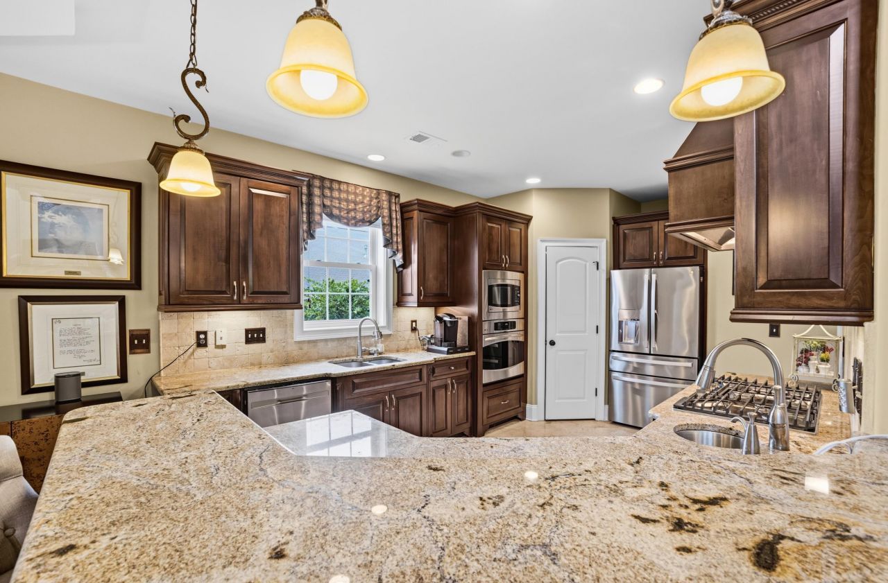 969 Bluffview Dr. Photo 18