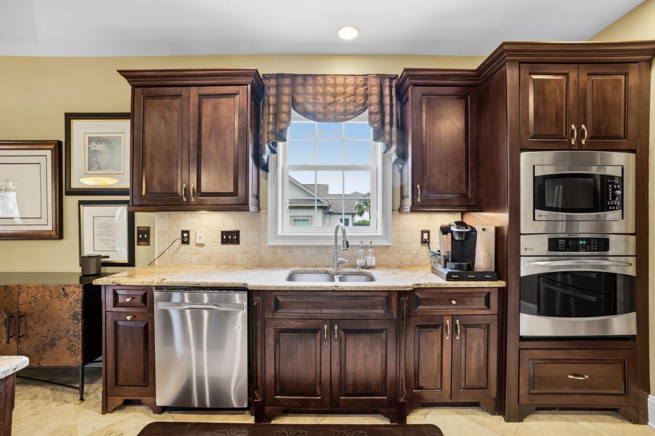 969 Bluffview Dr. Photo 19