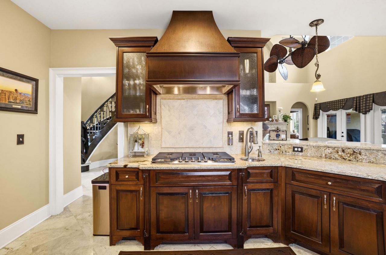 969 Bluffview Dr. Photo 20