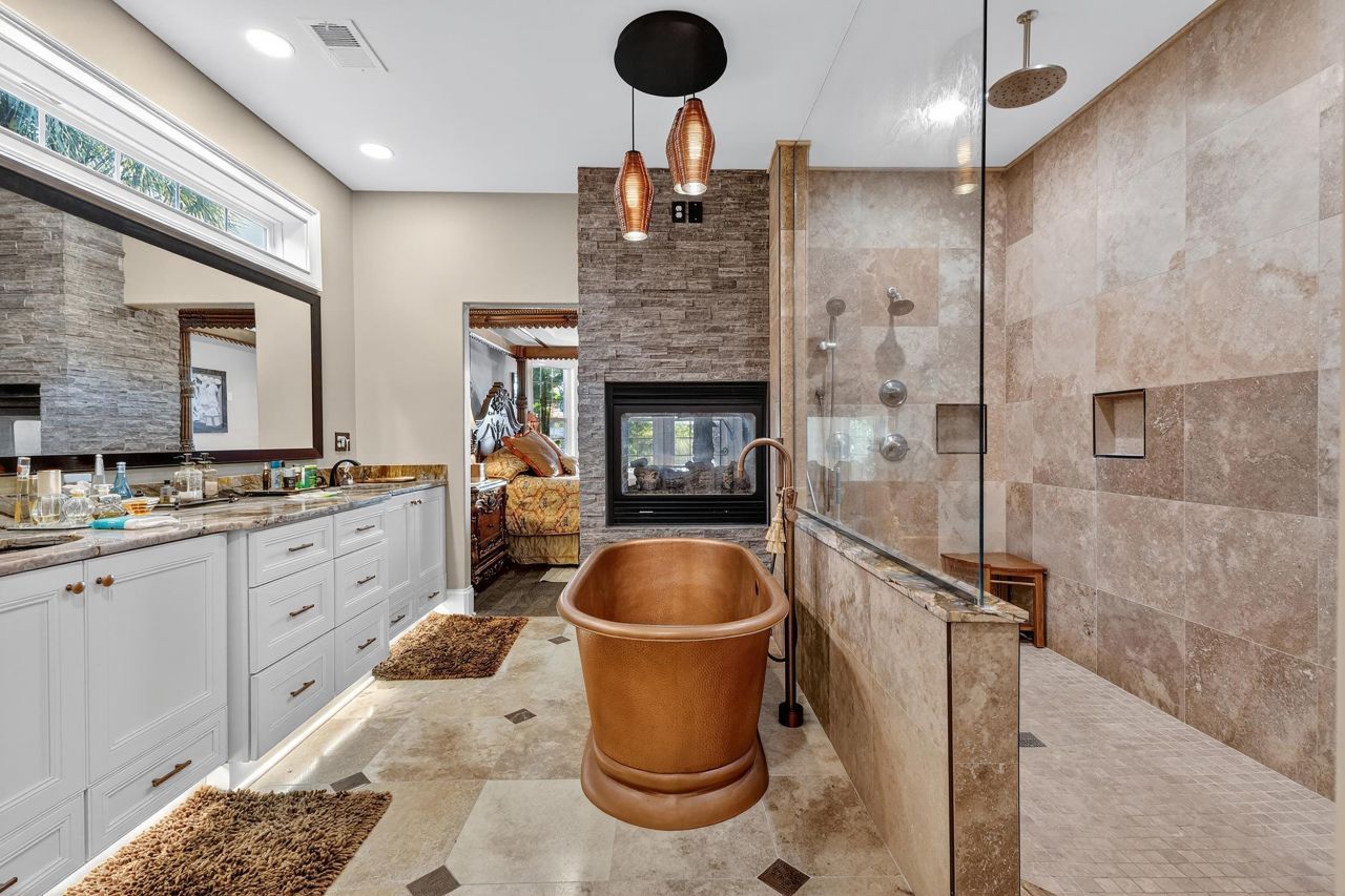 969 Bluffview Dr. Photo 29