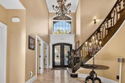 969 Bluffview Dr. photo 4