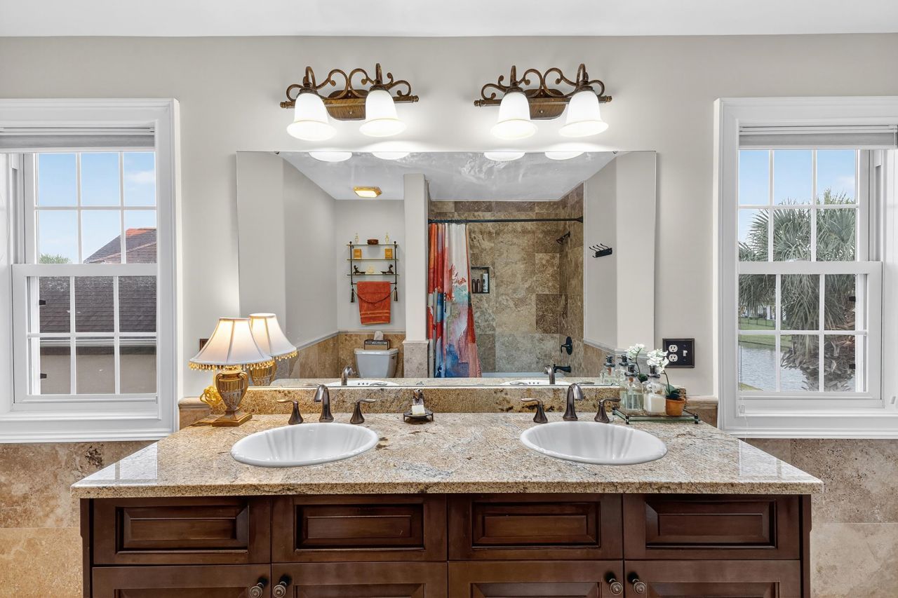 969 Bluffview Dr. Photo 35