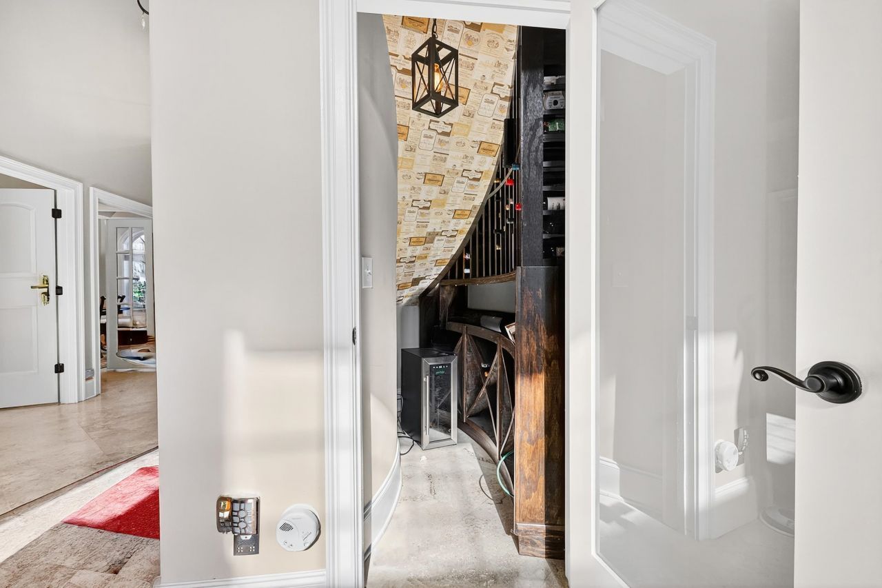 969 Bluffview Dr. Photo 41