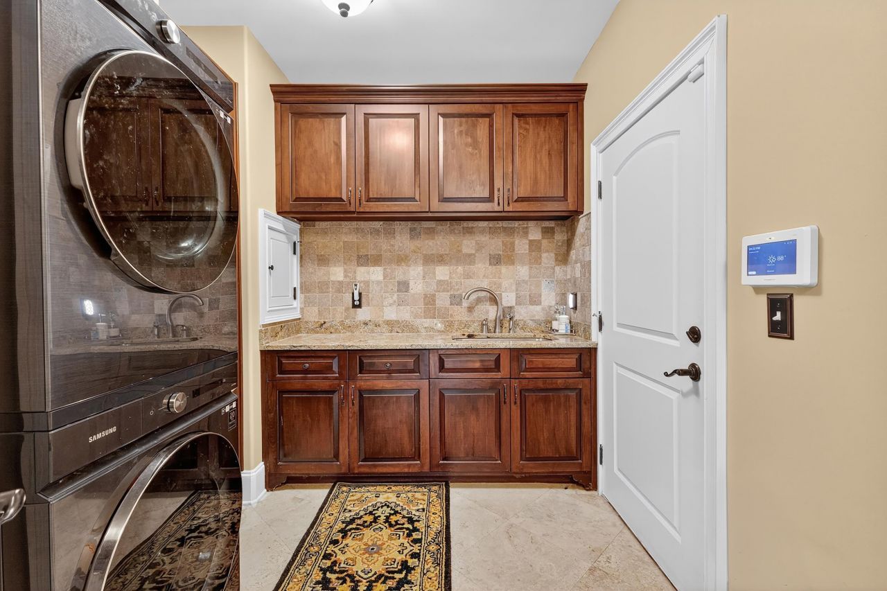 969 Bluffview Dr. Photo 42